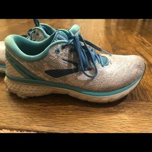 Women’s Brooks ghost 11 size 8.5 GUC